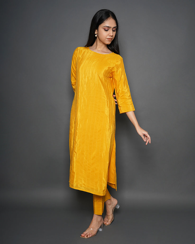 Bumble Bee Solid Summer Silk Kurta Set